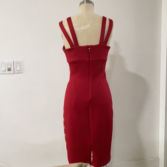 RED DRESS - Picture 3 of 10